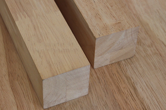 RUBBERWOOD LAMINATED SCANTLING (고무나무 집성각재)